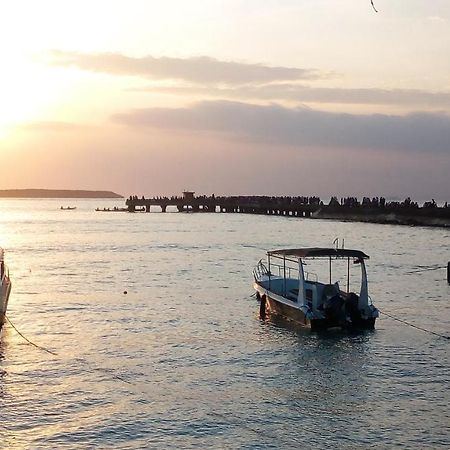 Ray Homestay Batununggul المظهر الخارجي الصورة