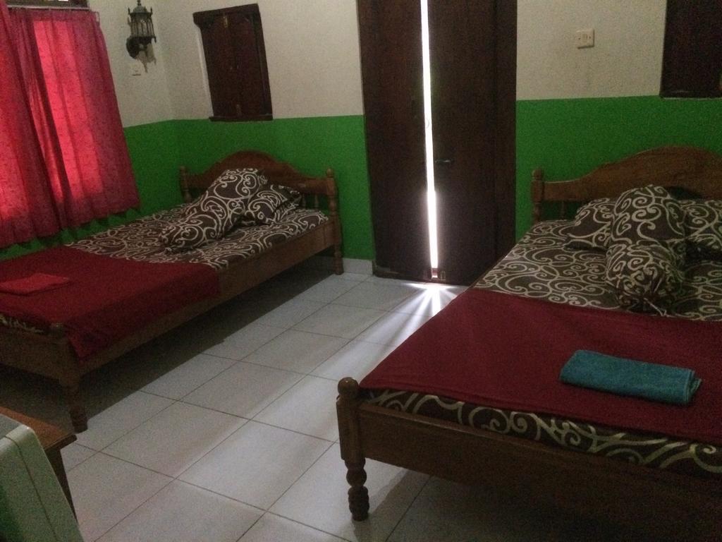 Ray Homestay Batununggul المظهر الخارجي الصورة