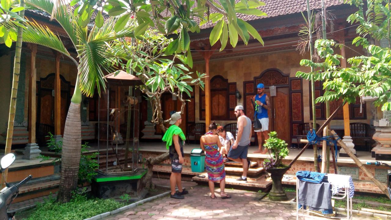 Ray Homestay Batununggul المظهر الخارجي الصورة