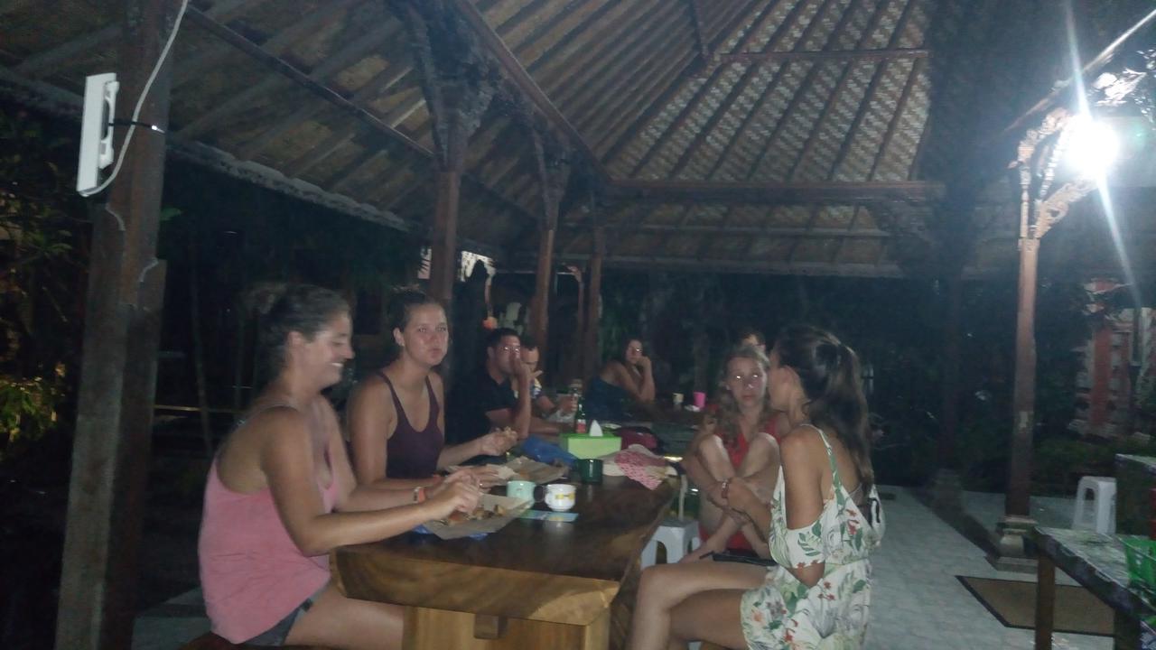 Ray Homestay Batununggul المظهر الخارجي الصورة